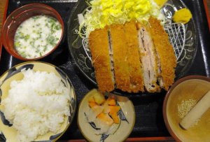 沖縄恩納村にあるランチが美味しい人気店8選【食べログ3.5以上】