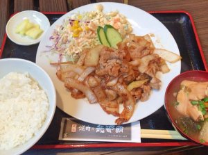 沖縄名護で名物ランチが味わえる人気店14選【食べログ3.5以上】